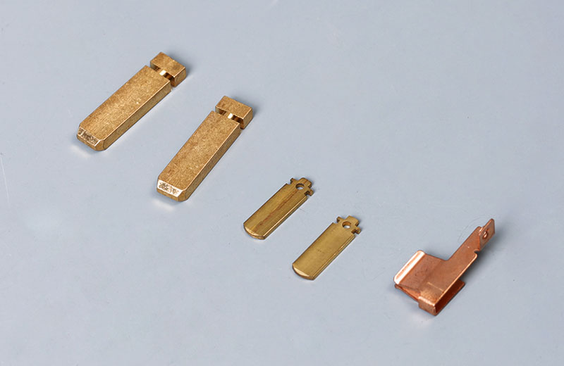 充電(diàn)器(qì)插腳